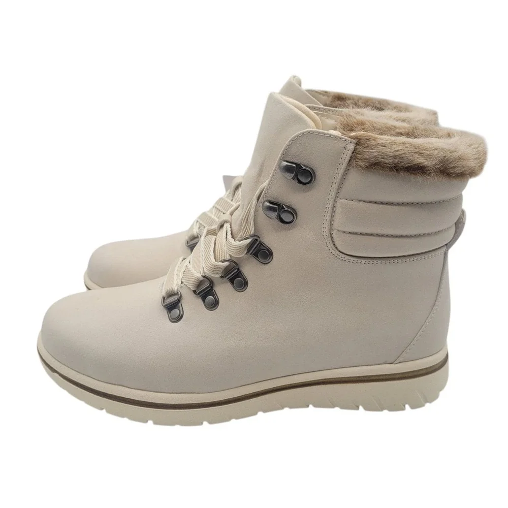 NEW St.‎ John's Bay Women's SJB Hayward White Boots Size 8 Medium | Memory Foam
